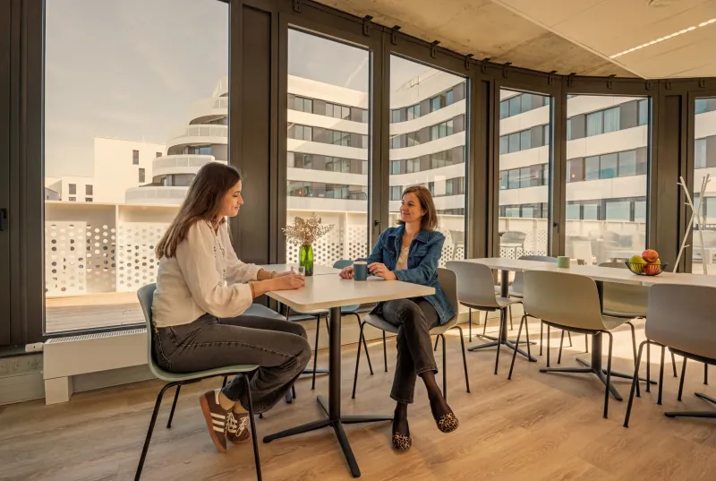 Intérieur du coworking Le POD — espace ouvert lumineux